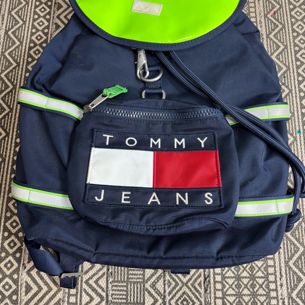 Tommy Hilfiger Navy and Neon Green Backpack - Picture 4 of 12